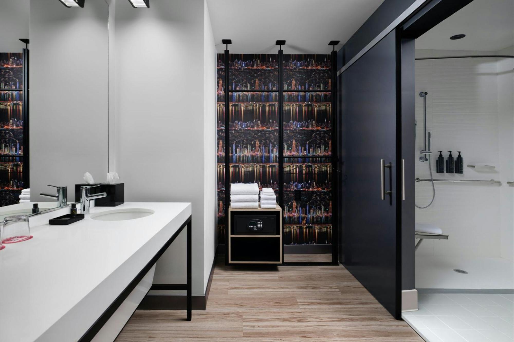 Aloft Waukee Hotel Екстериор снимка