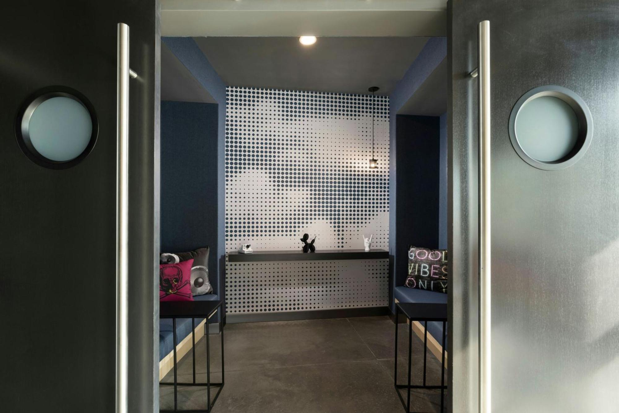 Aloft Waukee Hotel Екстериор снимка